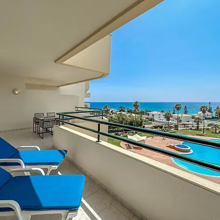 Luxury Wstunning Sea Views, Walk Apartment Albufeira