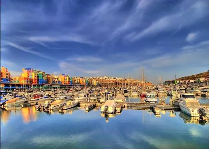 アパート Luxury Wstunning Sea Views, Walk *