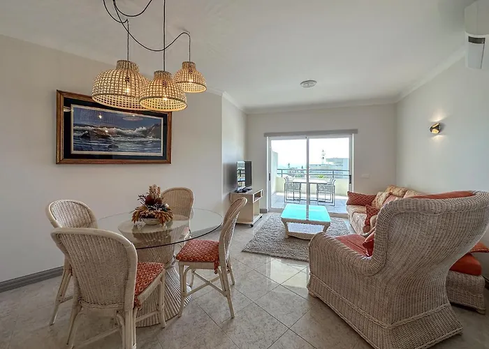 Luxury Wstunning Sea Views, Walk アパート アルブフェイラ