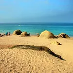 Апартаменти Luxury Wstunning Sea Views, Walk Албуфейра