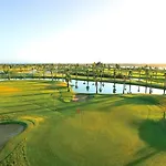 Апартаменти Luxury Wstunning Sea Views, Walk Албуфейра