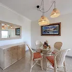Luxury Wstunning Sea Views, Walk Апартаменти